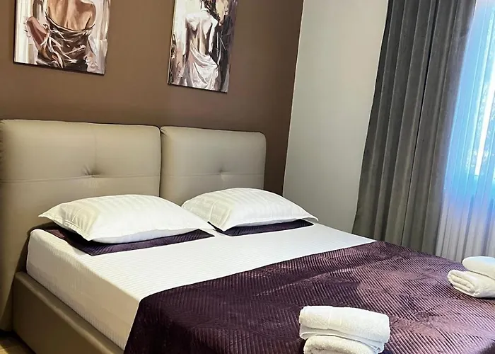 Friends' House In Appartement Tirana